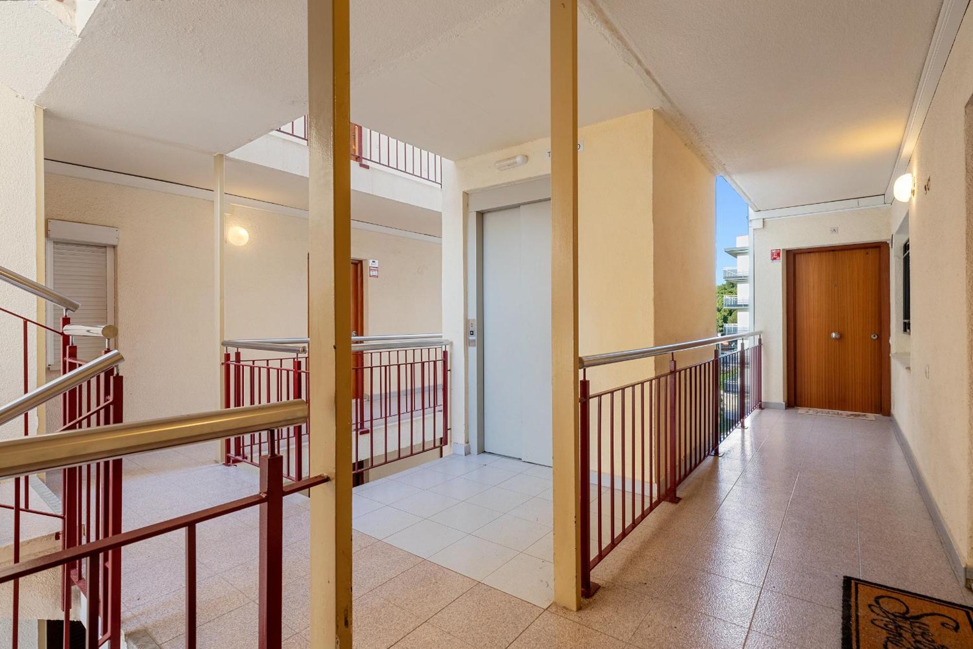 Hauzify I Apartament Van Gogh Salou Buitenkant foto