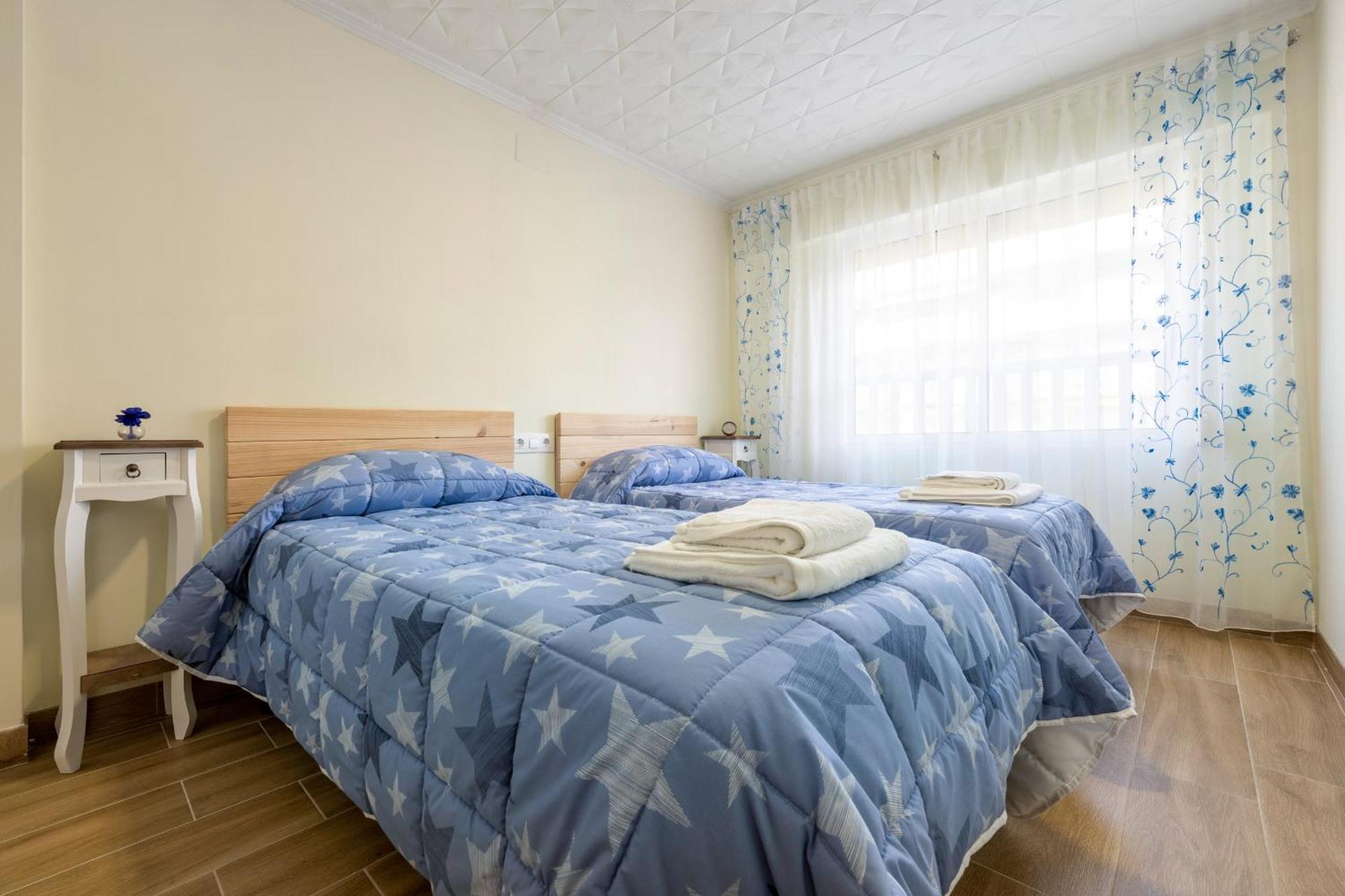 Hauzify I Apartament Van Gogh Salou Buitenkant foto